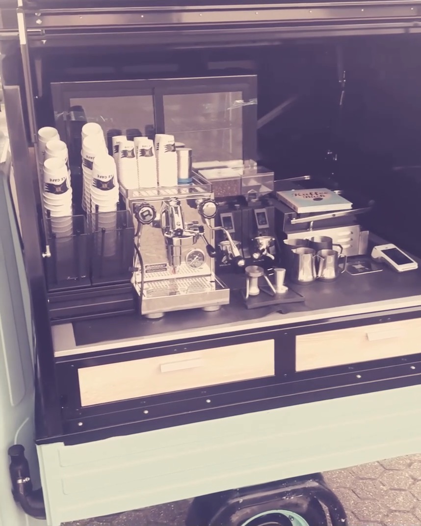 LE CAFÉ – Espressobar in der Piaggio Ape
